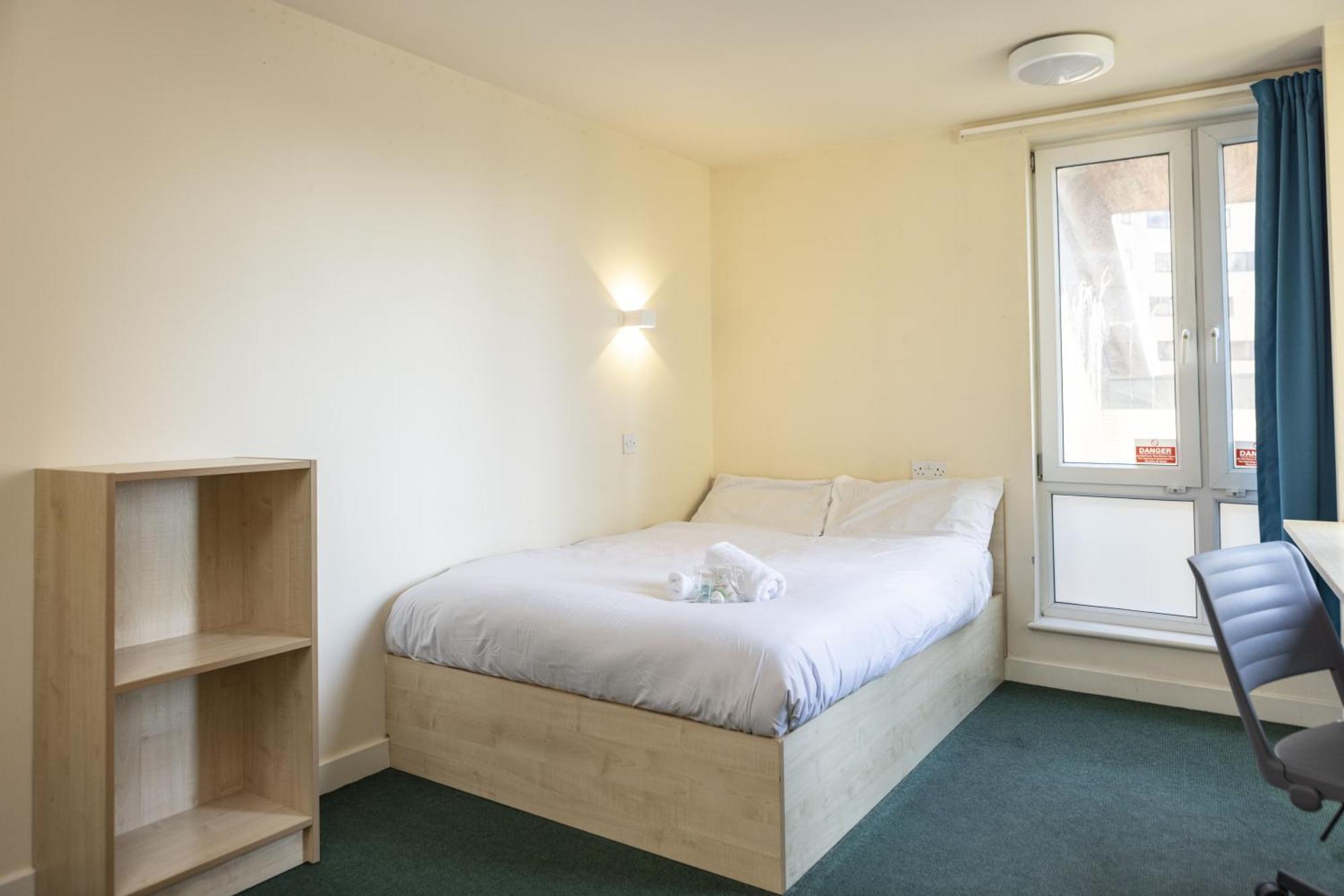 Burley Road Aparthotel Leeds  Ngoại thất bức ảnh