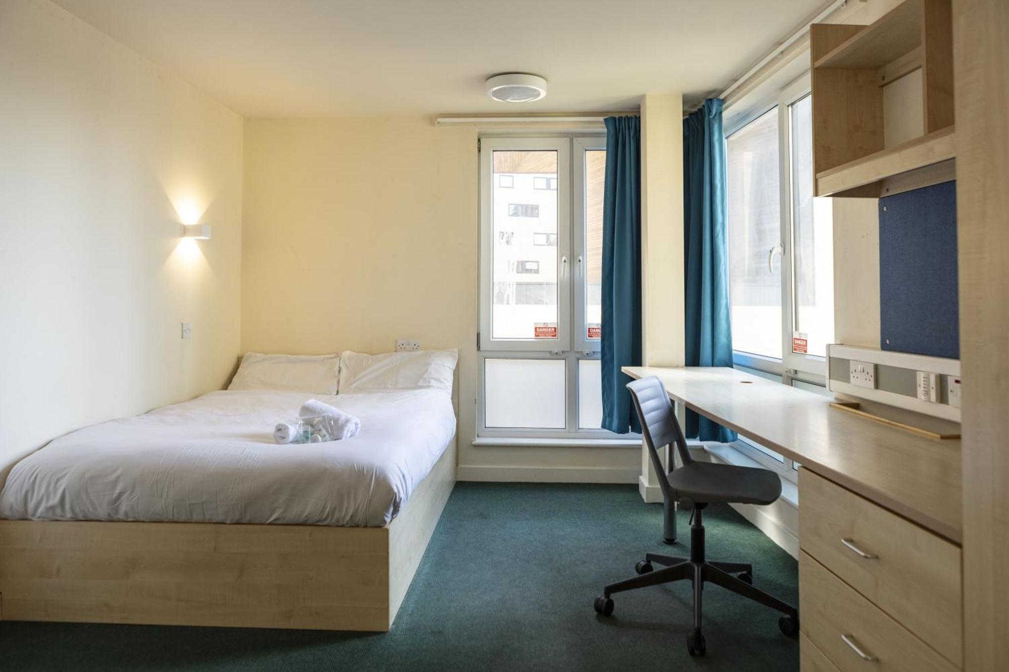 Burley Road Aparthotel Leeds  Ngoại thất bức ảnh